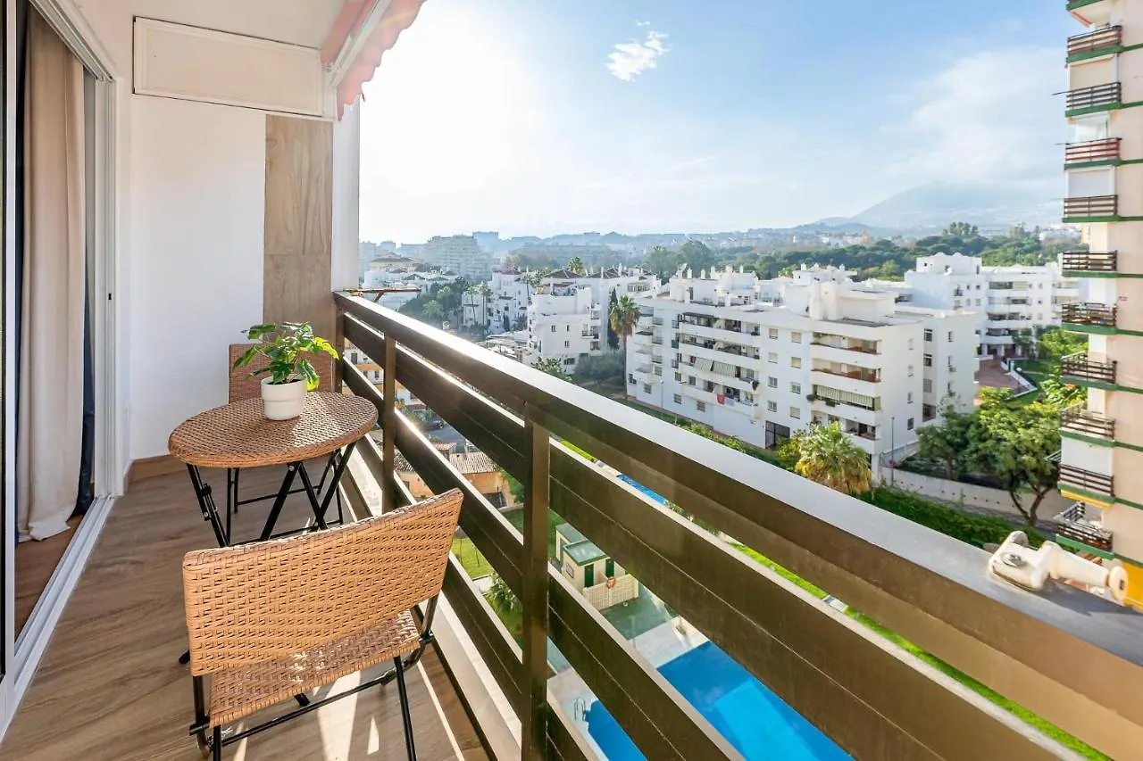 797 Holiday Rentals - Luminoso Y Reformado Apartamento Para 2 Benalmádena 0*,  Spagna