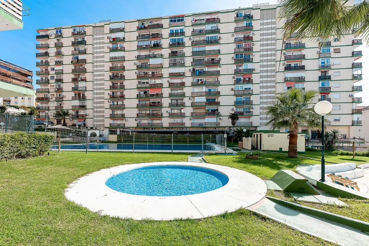Apartment 797 Holiday Rentals - Luminoso Y Reformado Apartamento Para 2 Benalmadena