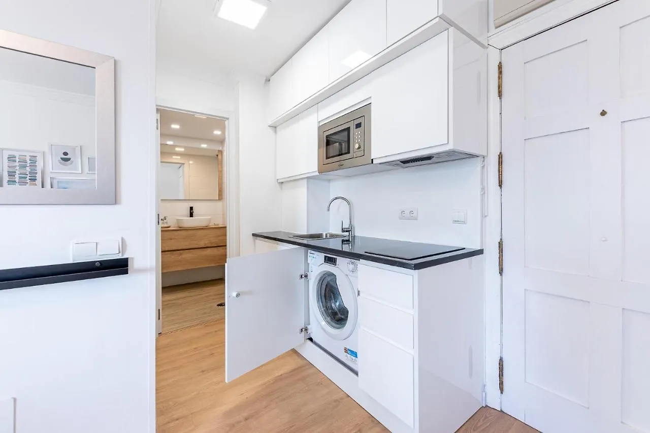 Apartment 797 Holiday Rentals - Luminoso Y Reformado Apartamento Para 2 Benalmadena